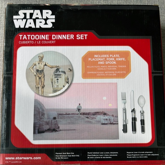 New in Box Star Wars Tatooine dinner set with utensils, plate and placemat - Picture 3 of 7